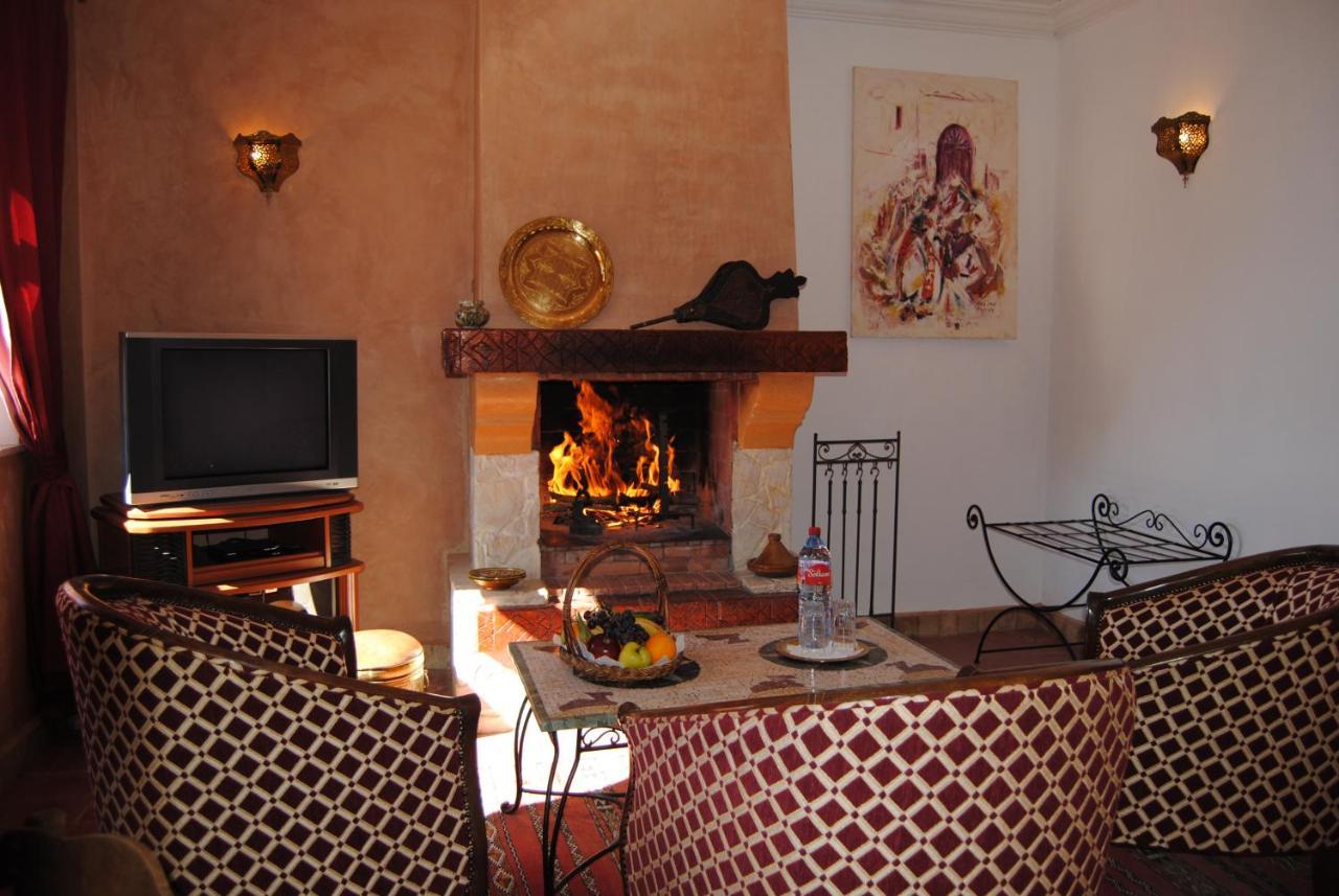 Bed and Breakfast Les Tourmalines Afeggou Esterno foto
