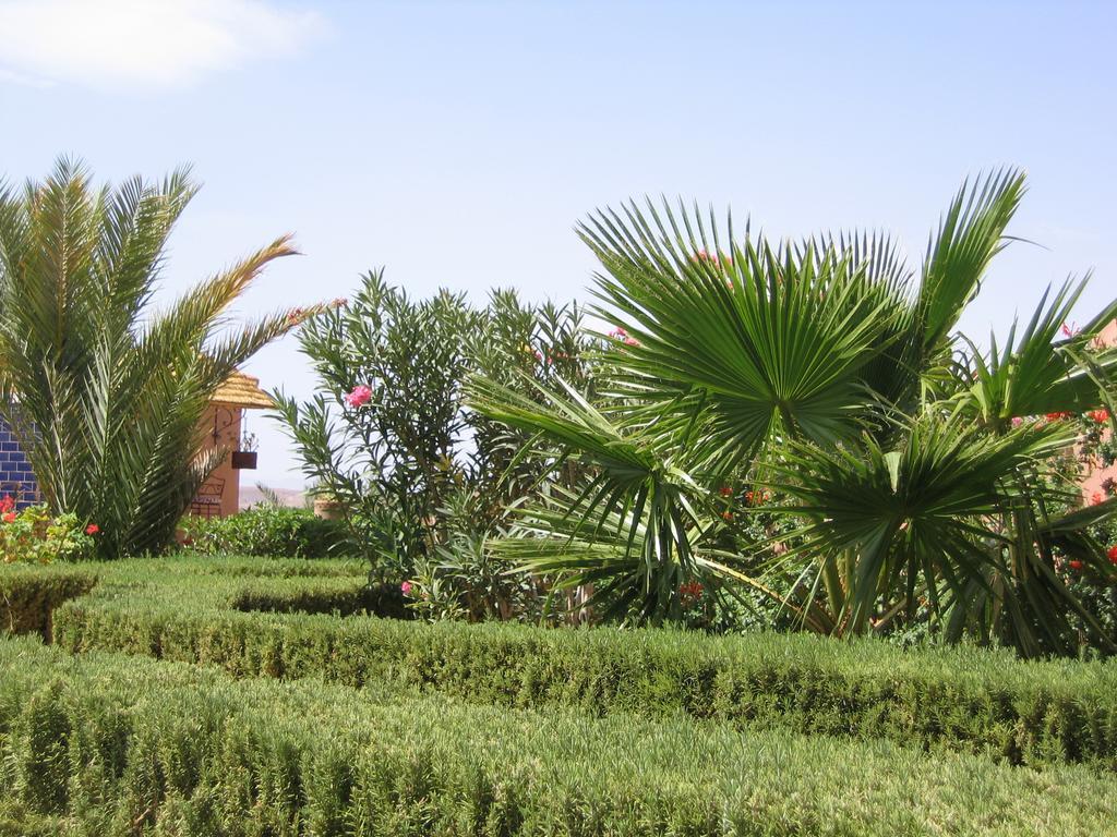 Bed and Breakfast Les Tourmalines Afeggou Esterno foto