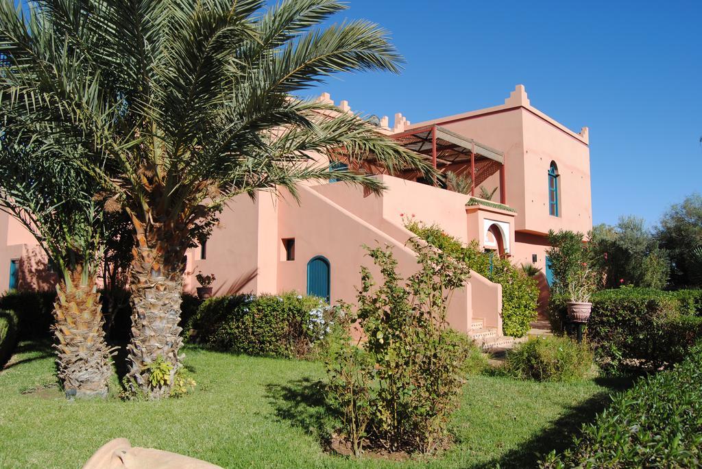 Bed and Breakfast Les Tourmalines Afeggou Esterno foto