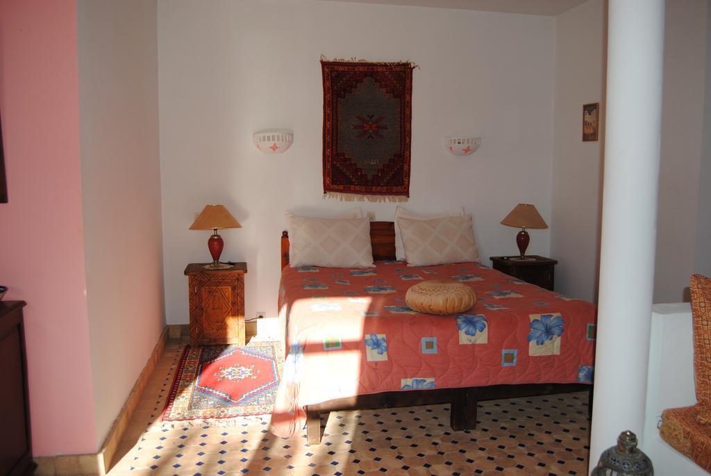Bed and Breakfast Les Tourmalines Afeggou Esterno foto
