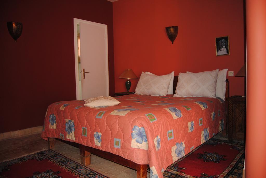 Bed and Breakfast Les Tourmalines Afeggou Esterno foto